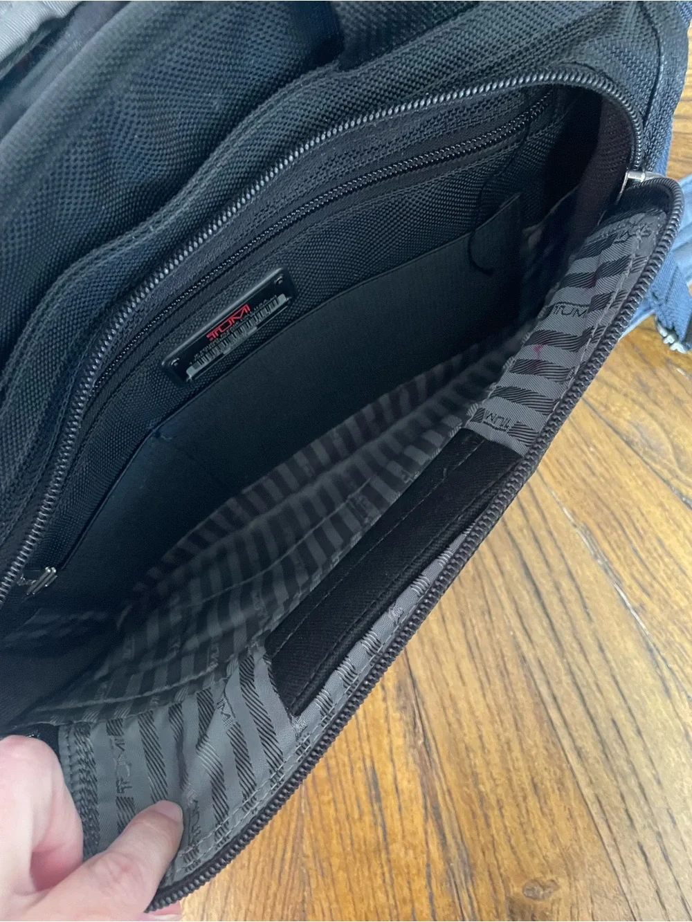 Tumi Black Men's Laptop Messenger Briefcase with Shoulder Strap